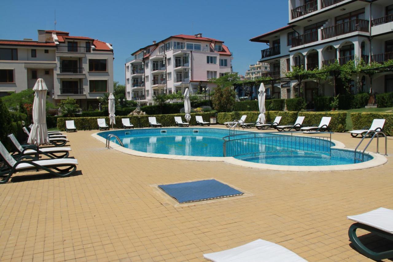 Bademite Apartments Sveti Vlas Ngoại thất bức ảnh