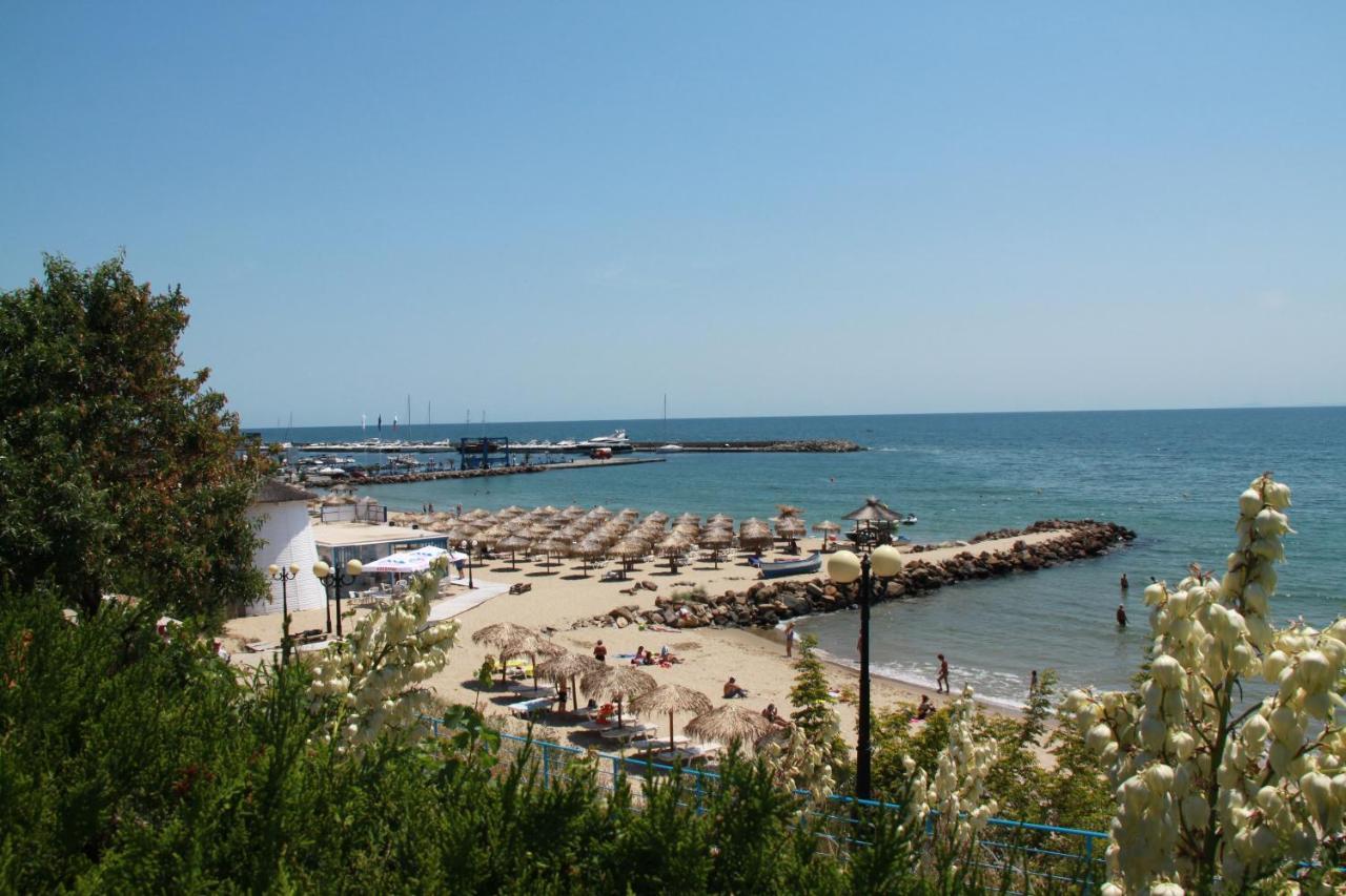 Bademite Apartments Sveti Vlas Ngoại thất bức ảnh
