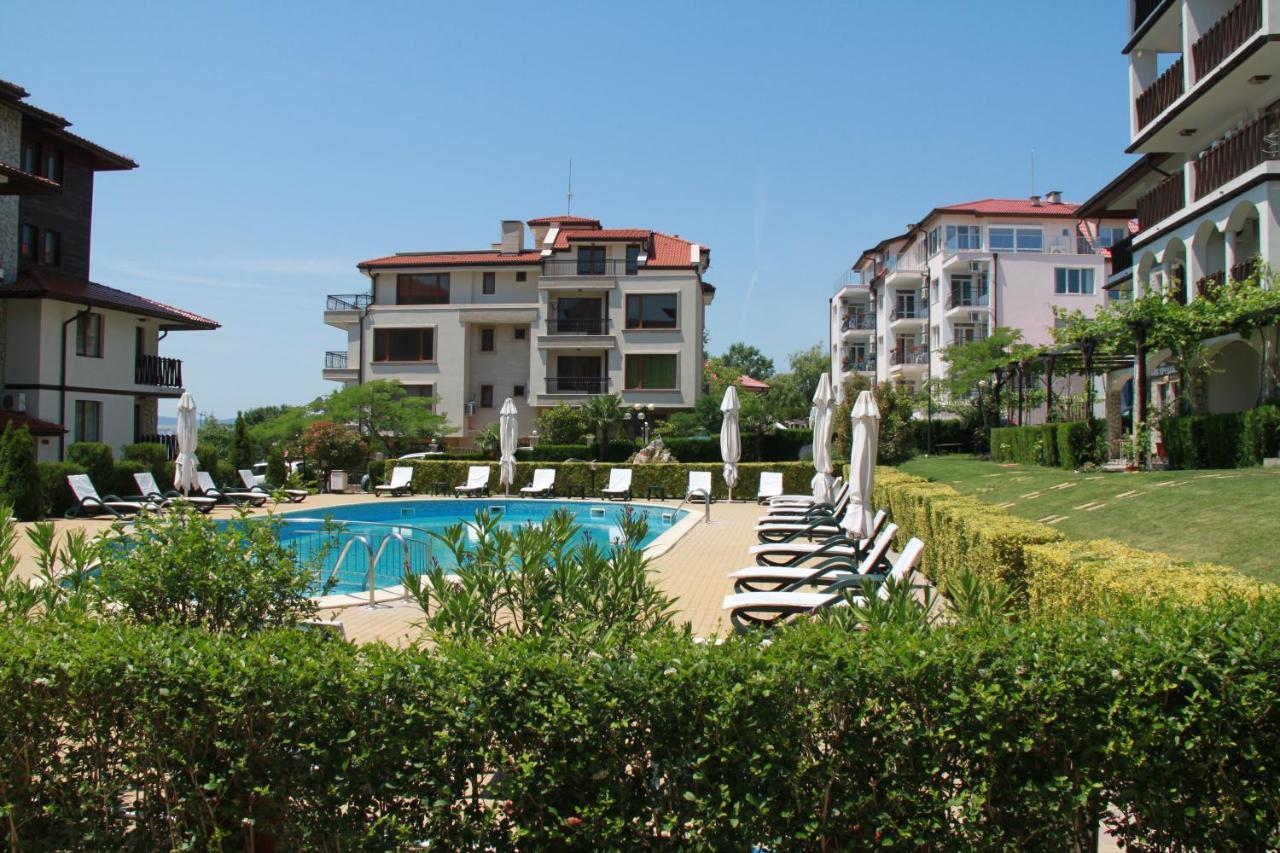 Bademite Apartments Sveti Vlas Ngoại thất bức ảnh