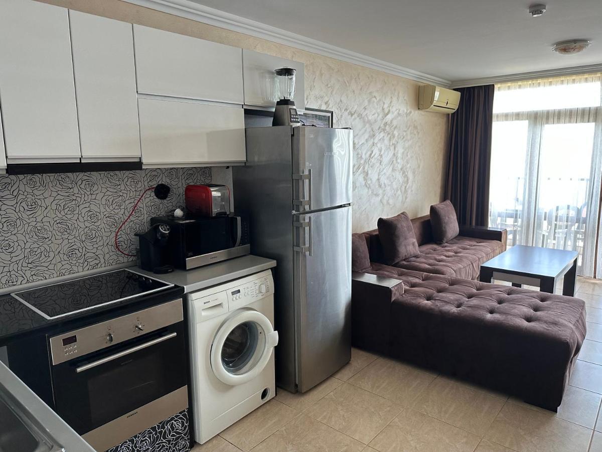 Bademite Apartments Sveti Vlas Ngoại thất bức ảnh